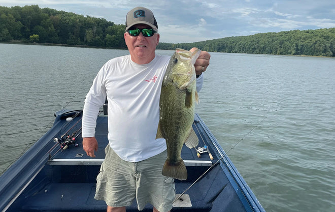 customer feedback from gary the bass angler hoding a big fish showing litime power happy outdoor experience