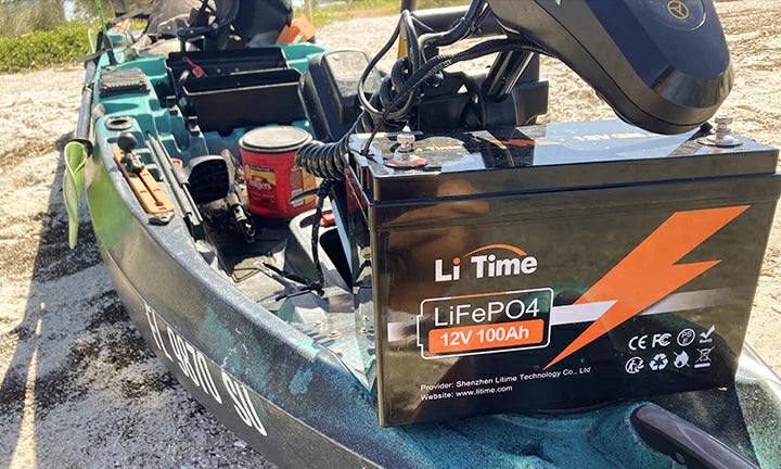 LiTime customer reviews showing a 12V 100Ah LiFePO4 battery installed on a kayak